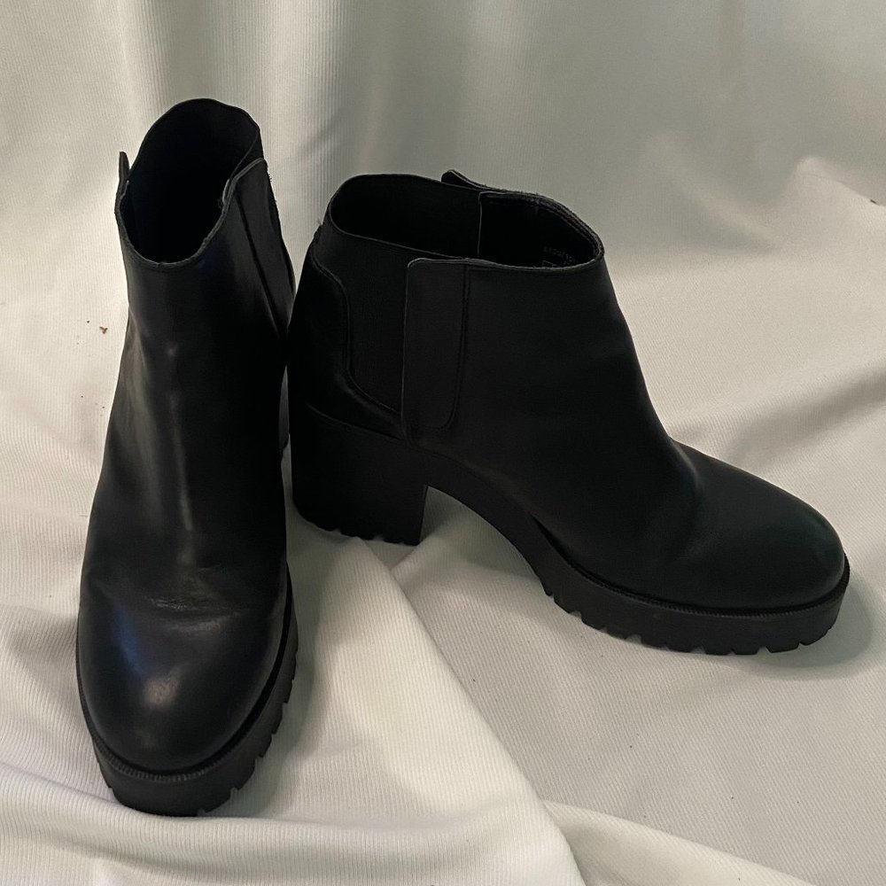Zara Ankle Boots Track Sole and Heel Black 40